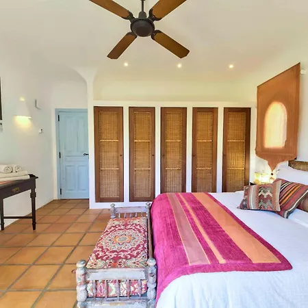 Casa Camaleon Vila