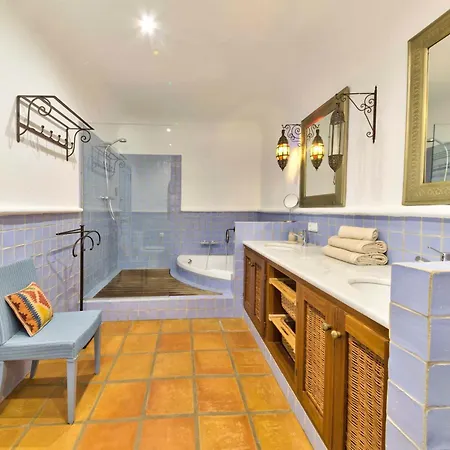 Casa Camaleon